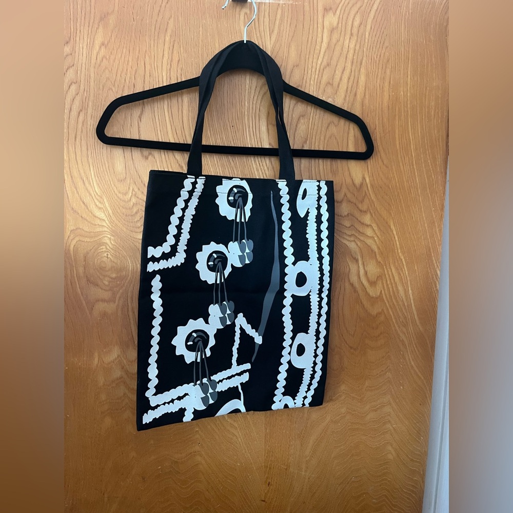 Plaza D Toro Stylish Black and White canvas Tote Bag from Spain - Picture 1 of 4